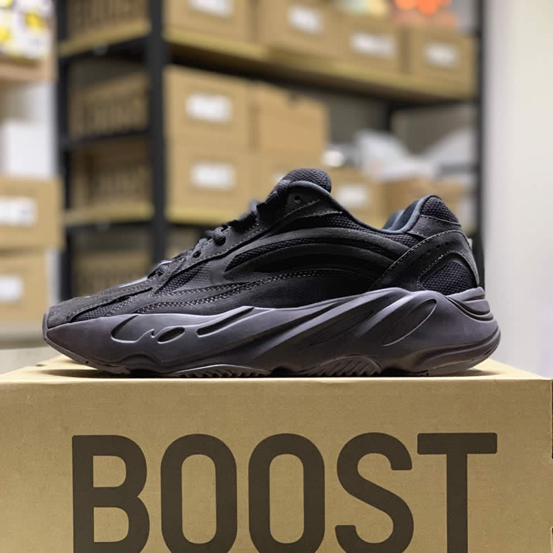 Yeezy Boost 700 V2 Vanta Black Fu6684 (1) - newkick.vip